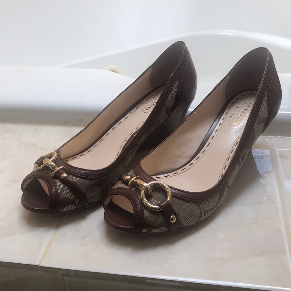 Women’s shoe